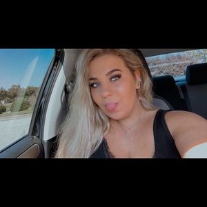 Meet your Posher, Ansley